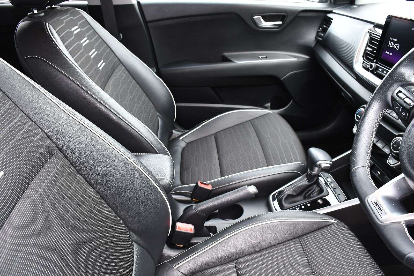 2023 KIA STONIC 2023 KIA STONIC