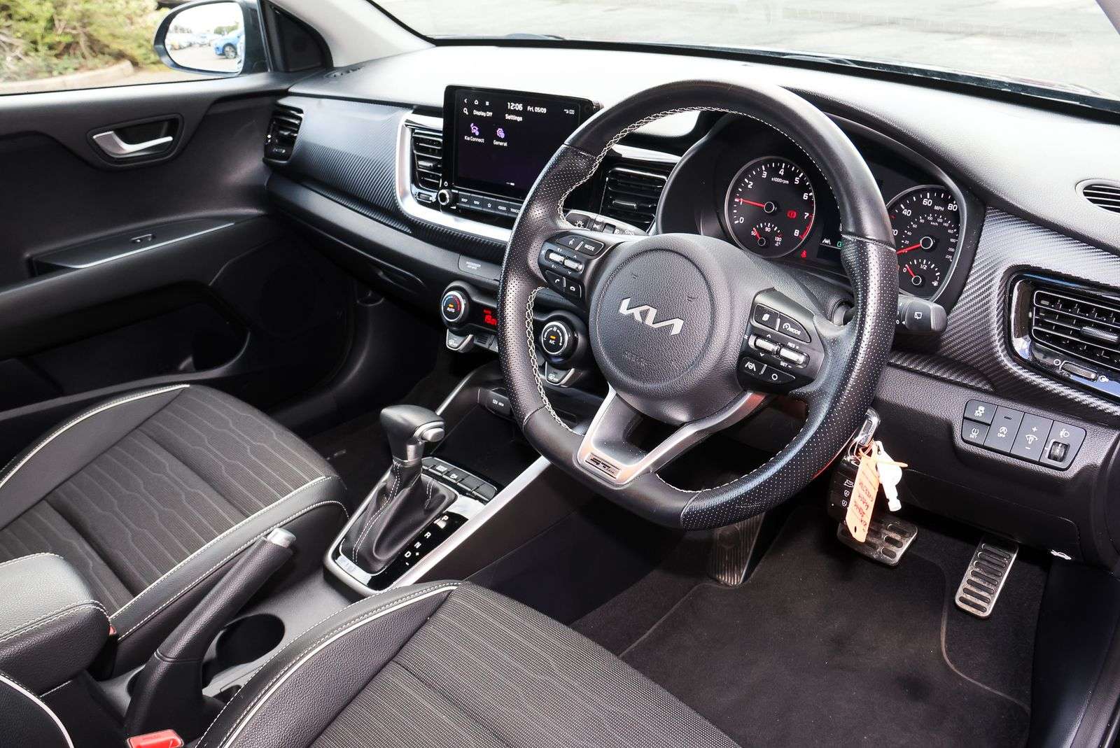 2023 KIA STONIC 2023 KIA STONIC