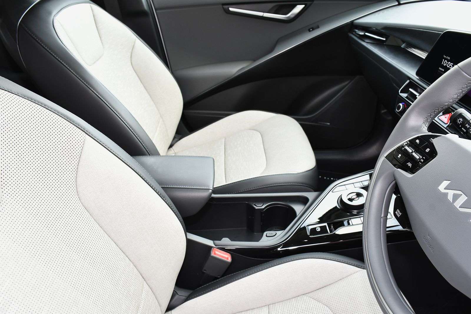 2025 KIA NIRO 2025 KIA NIRO