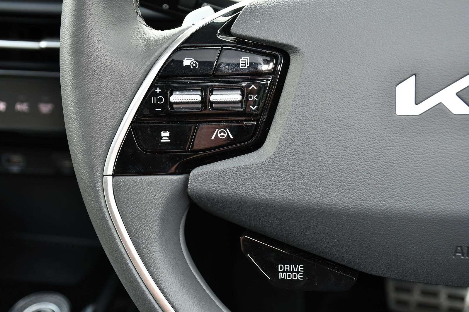 2025 KIA NIRO 2025 KIA NIRO