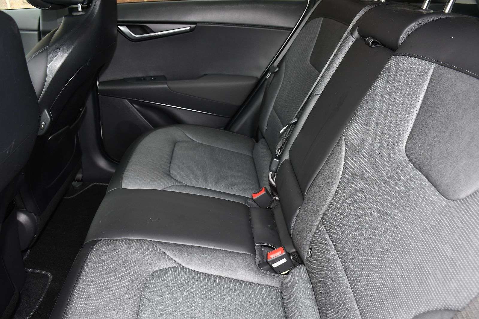 2025 KIA NIRO 2025 KIA NIRO