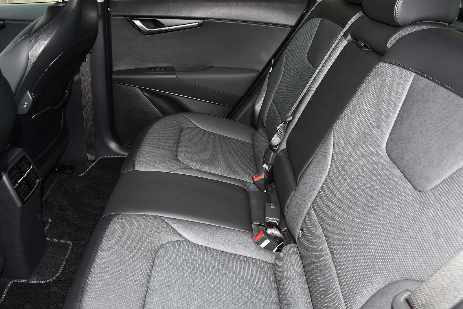 2025 KIA NIRO 2025 KIA NIRO