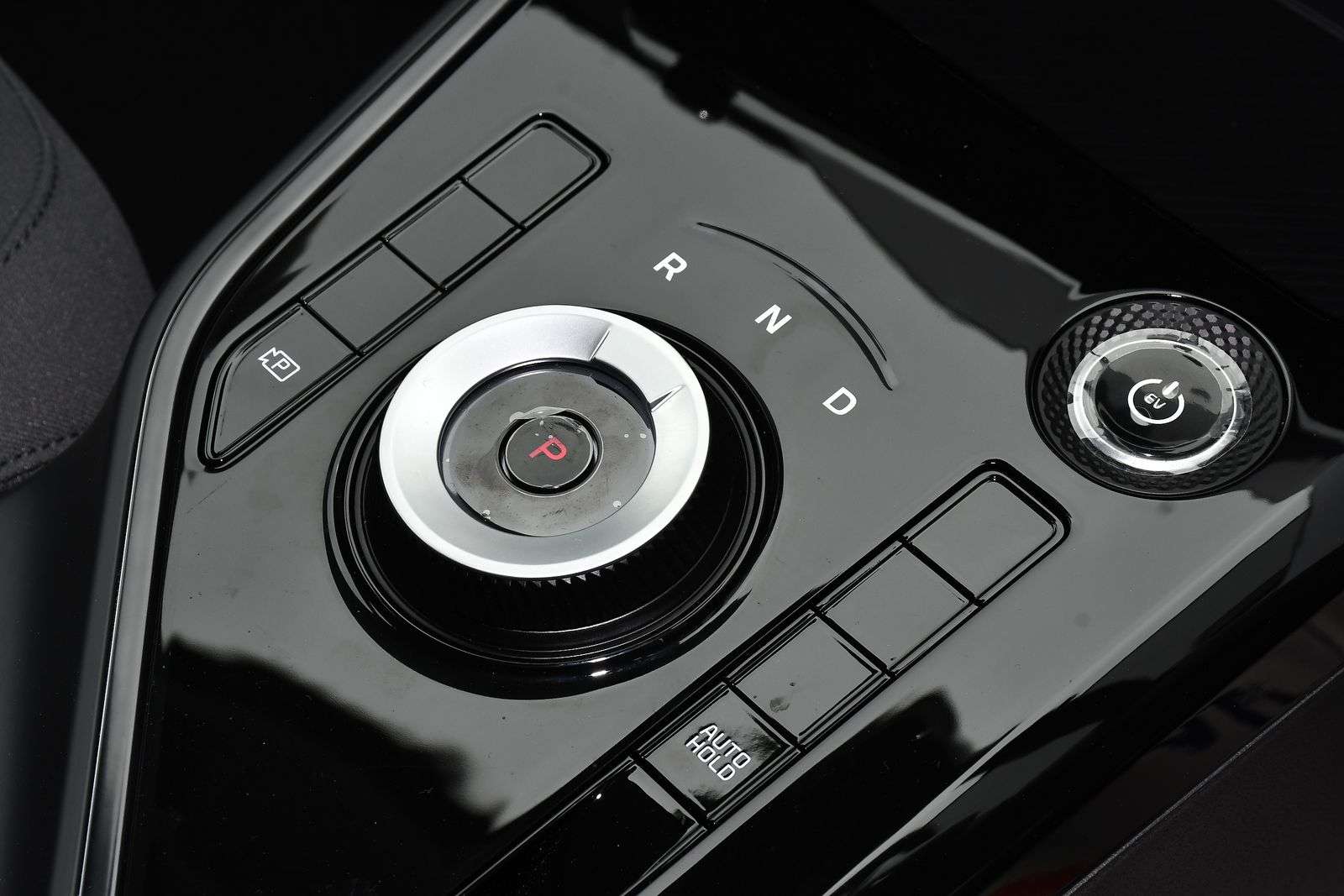 2025 KIA NIRO 2025 KIA NIRO