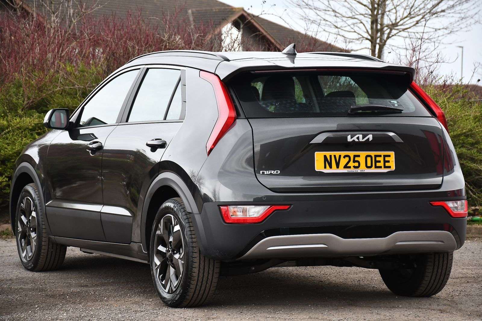 A 2025 KIA NIRO 64.8kWh 2 SUV 5dr Electric Auto (201 bhp) A 2025 KIA NIRO 64.8kWh 2 SUV 5dr Electric Auto (201 bhp)