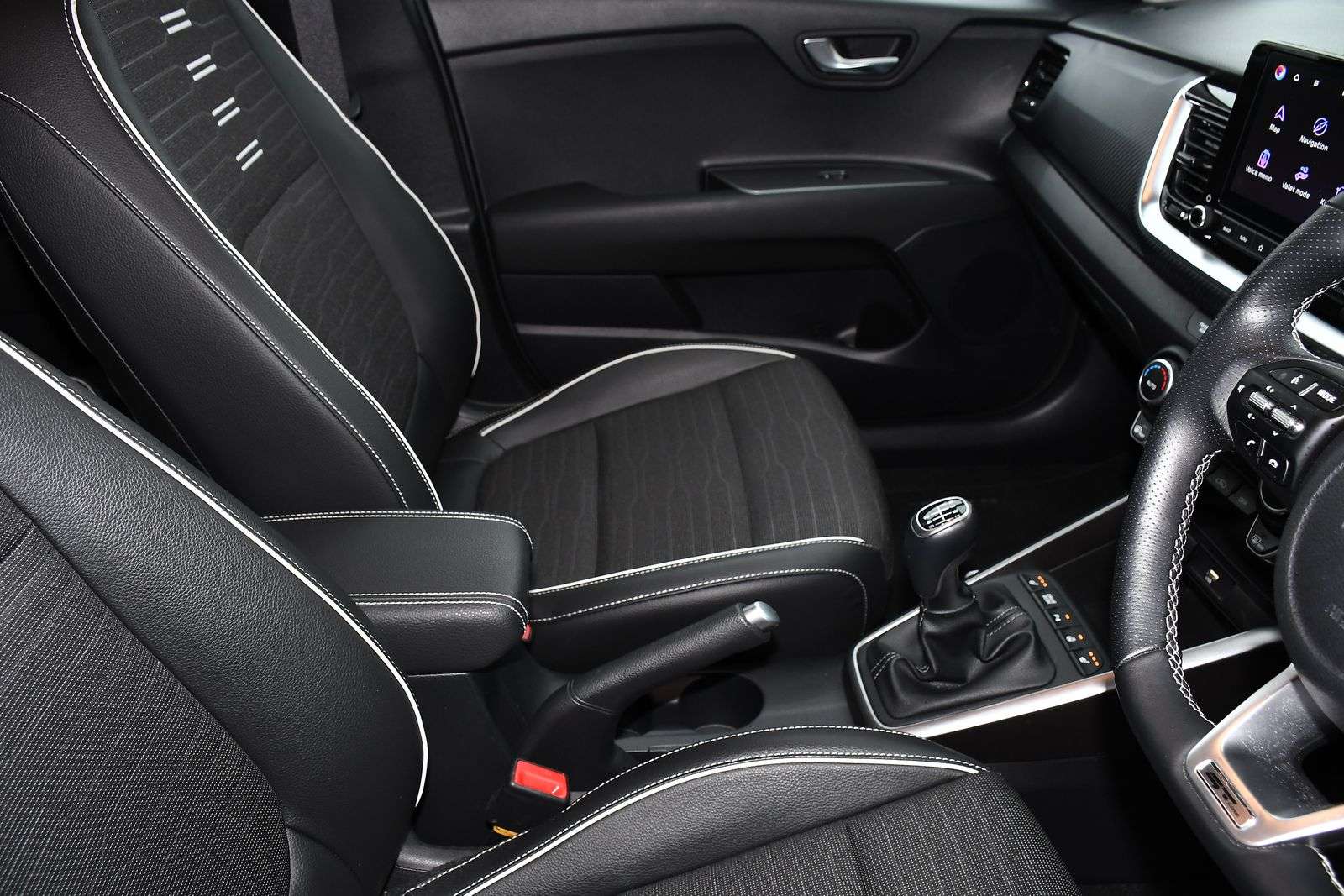 2024 KIA STONIC 2024 KIA STONIC