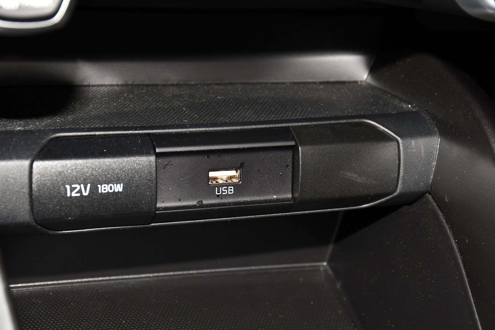 2024 KIA STONIC 2024 KIA STONIC