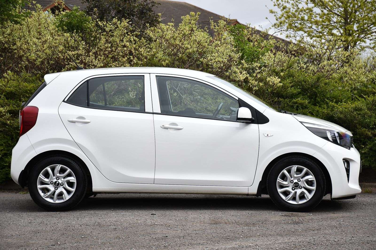 A 2019 KIA PICANTO 1.25 2 Hatchback 5dr Petrol Auto Euro 6 (83 bhp) A 2019 KIA PICANTO 1.25 2 Hatchback 5dr Petrol Auto Euro 6 (83 bhp)
