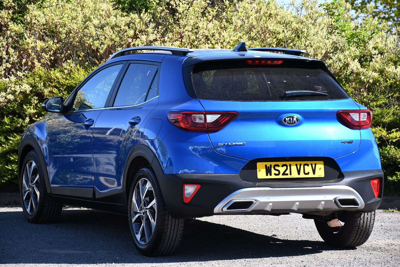 A 2021 KIA STONIC 1.0 T-GDi MHEV GT-Line SUV 5dr Petrol Hybrid Manual Euro 6 (s/s) (118 bhp) A 2021 KIA STONIC 1.0 T-GDi MHEV GT-Line SUV 5dr Petrol Hybrid Manual Euro 6 (s/s) (118 bhp)