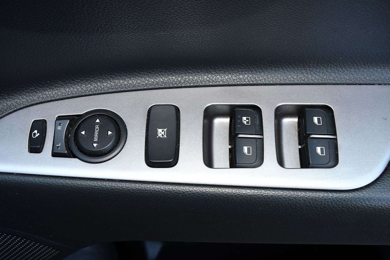 2021 KIA STONIC 2021 KIA STONIC