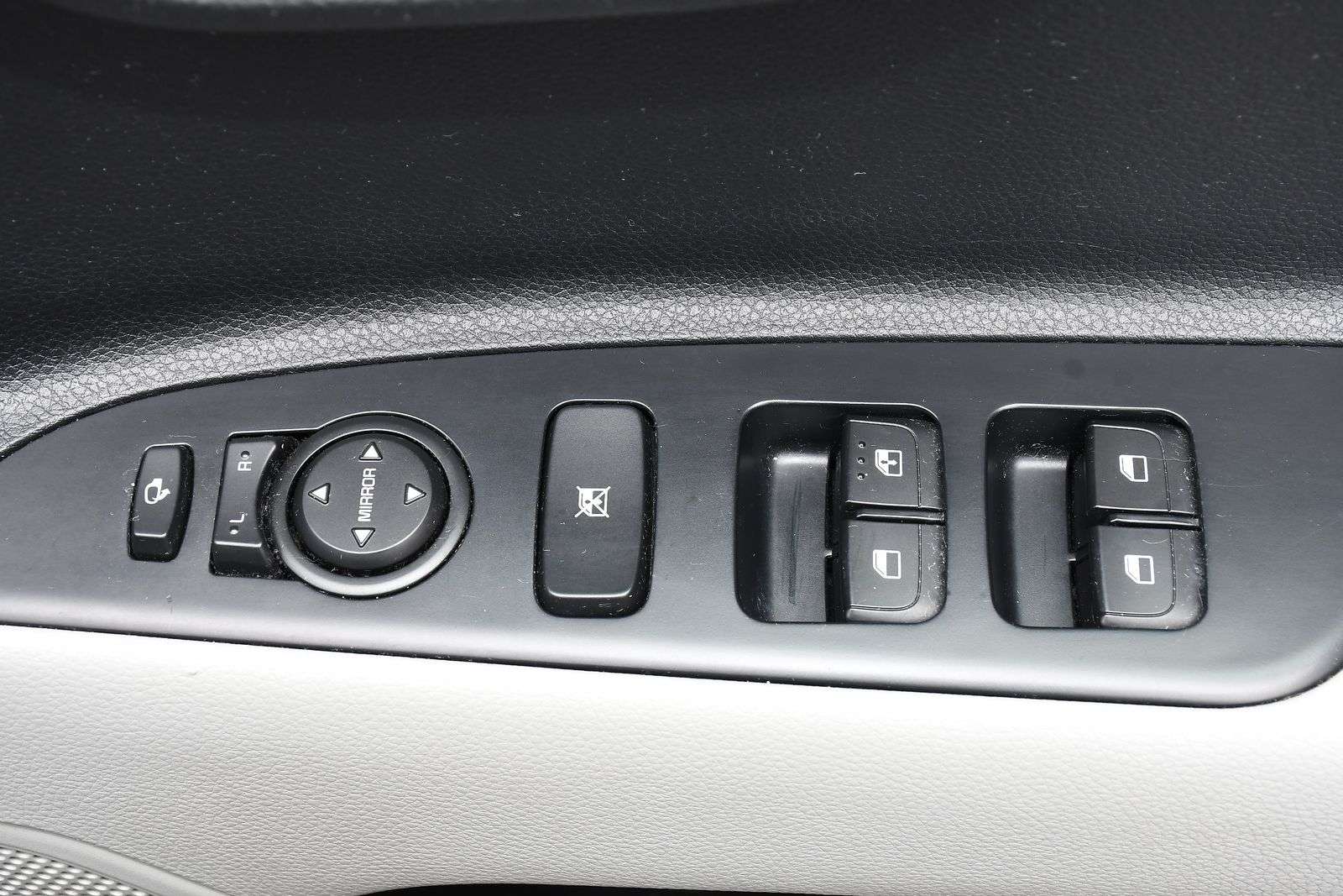 2019 KIA STONIC 2019 KIA STONIC
