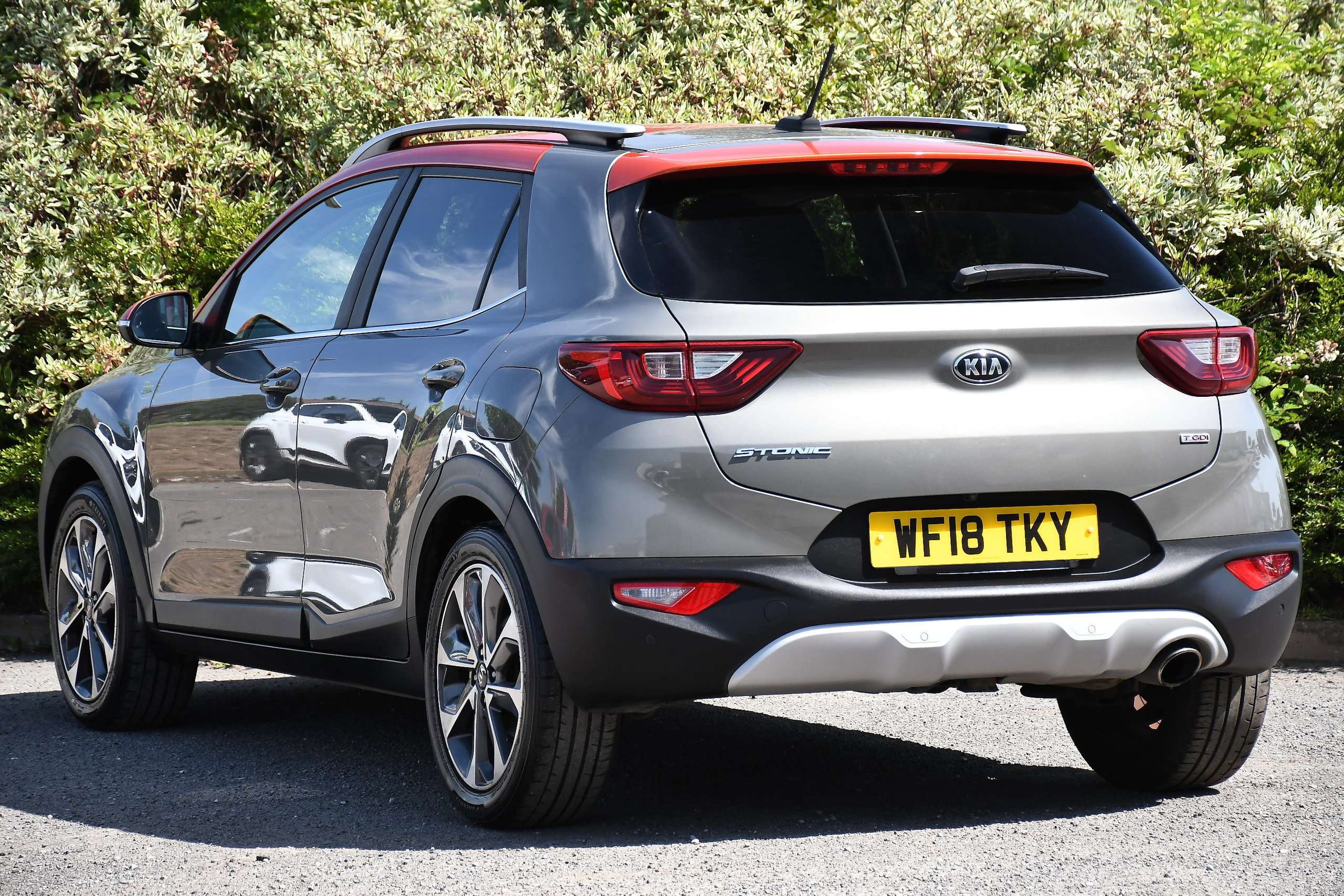 A 2018 KIA STONIC 1.0 T-GDi First Edition SUV 5dr Petrol Manual Euro 6 (s/s) (118 bhp) A 2018 KIA STONIC 1.0 T-GDi First Edition SUV 5dr Petrol Manual Euro 6 (s/s) (118 bhp)