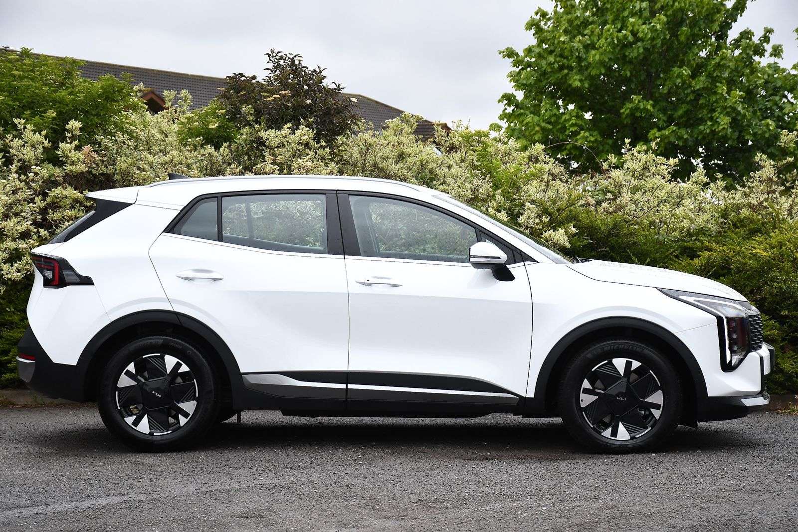 A 2025 KIA SPORTAGE 1.6 T-GDi Pure SUV 5dr Petrol Manual Euro 6 (s/s) (147 bhp) A 2025 KIA SPORTAGE 1.6 T-GDi Pure SUV 5dr Petrol Manual Euro 6 (s/s) (147 bhp)