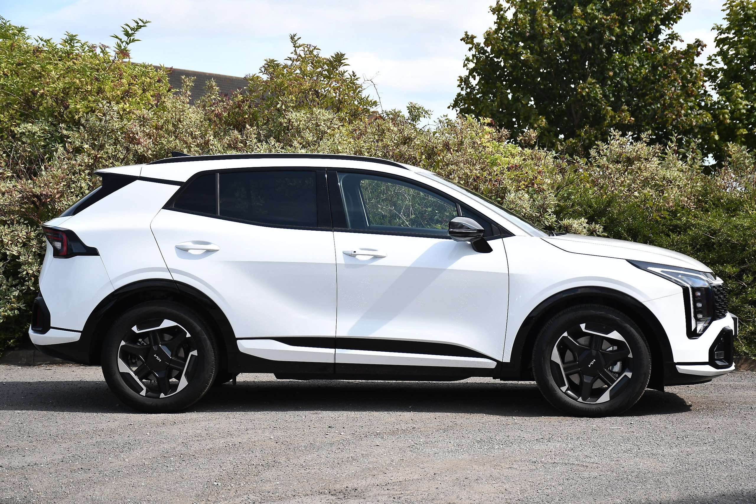 A 2026 KIA SPORTAGE 1.6 T-GDi GT-Line SUV 5dr Petrol Manual Euro 6 (s/s) (147 bhp) A 2026 KIA SPORTAGE 1.6 T-GDi GT-Line SUV 5dr Petrol Manual Euro 6 (s/s) (147 bhp)