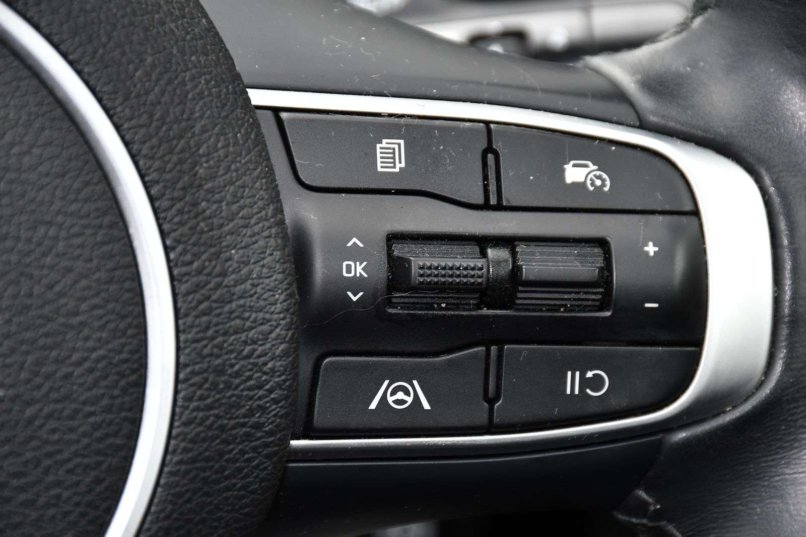 2023 KIA SPORTAGE 2023 KIA SPORTAGE