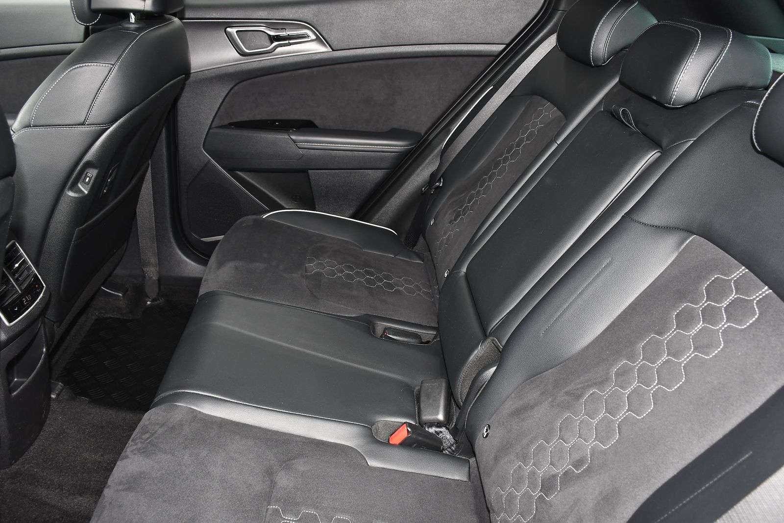 2023 KIA SPORTAGE 2023 KIA SPORTAGE