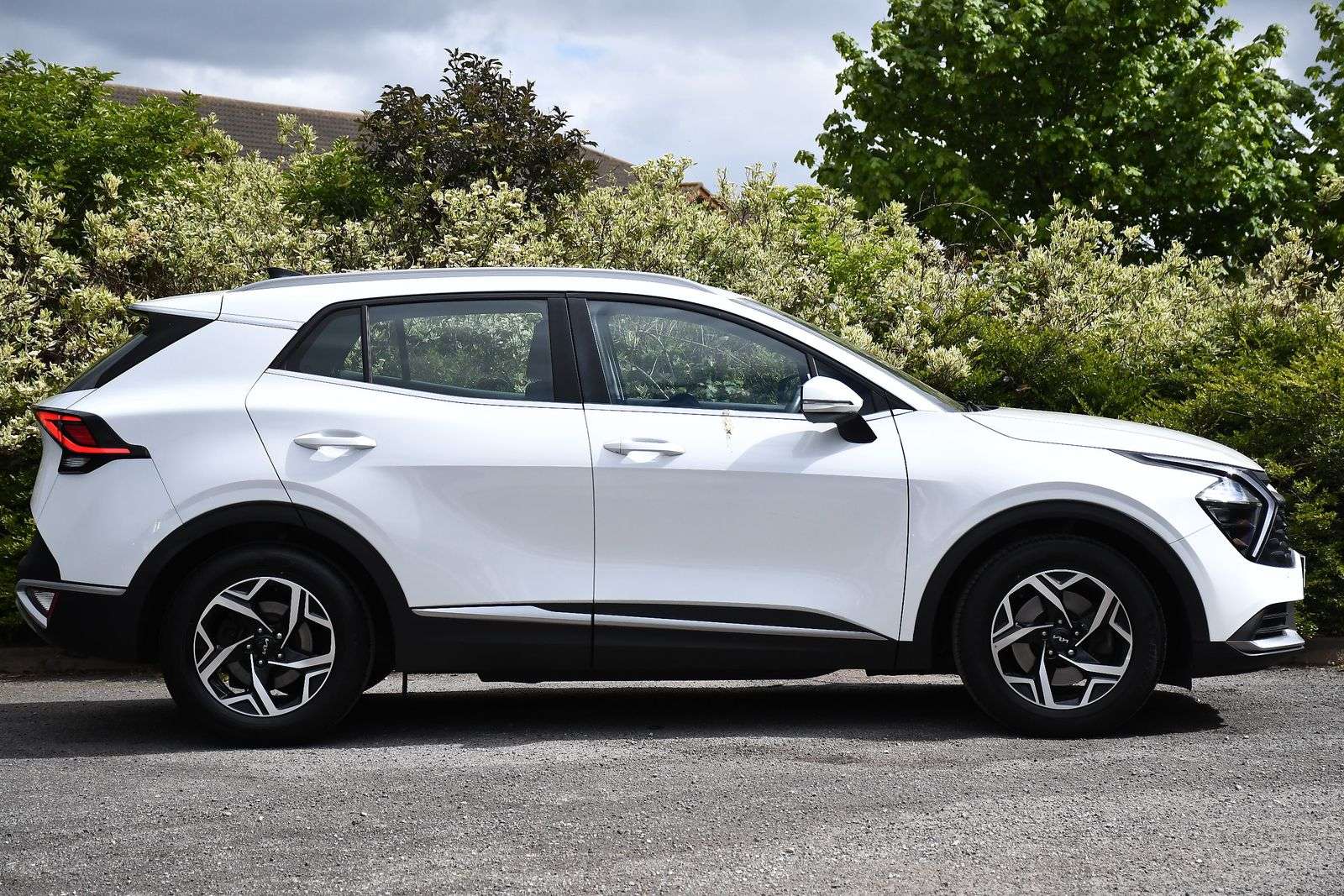 A 2023 KIA SPORTAGE 1.6 T-GDi 2 SUV 5dr Petrol Manual Euro 6 (s/s) (148 bhp) A 2023 KIA SPORTAGE 1.6 T-GDi 2 SUV 5dr Petrol Manual Euro 6 (s/s) (148 bhp)