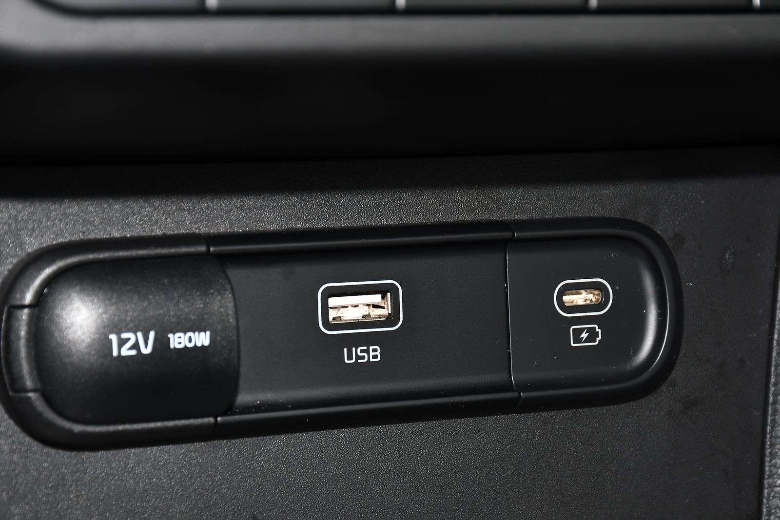 2023 KIA SPORTAGE 2023 KIA SPORTAGE