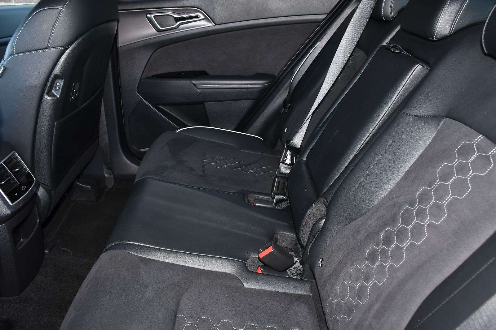 2023 KIA SPORTAGE 2023 KIA SPORTAGE
