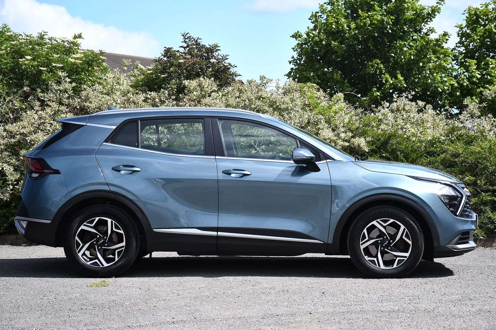 A 2023 KIA SPORTAGE 1.6 T-GDi 2 SUV 5dr Petrol Manual Euro 6 (s/s) (148 bhp) A 2023 KIA SPORTAGE 1.6 T-GDi 2 SUV 5dr Petrol Manual Euro 6 (s/s) (148 bhp)