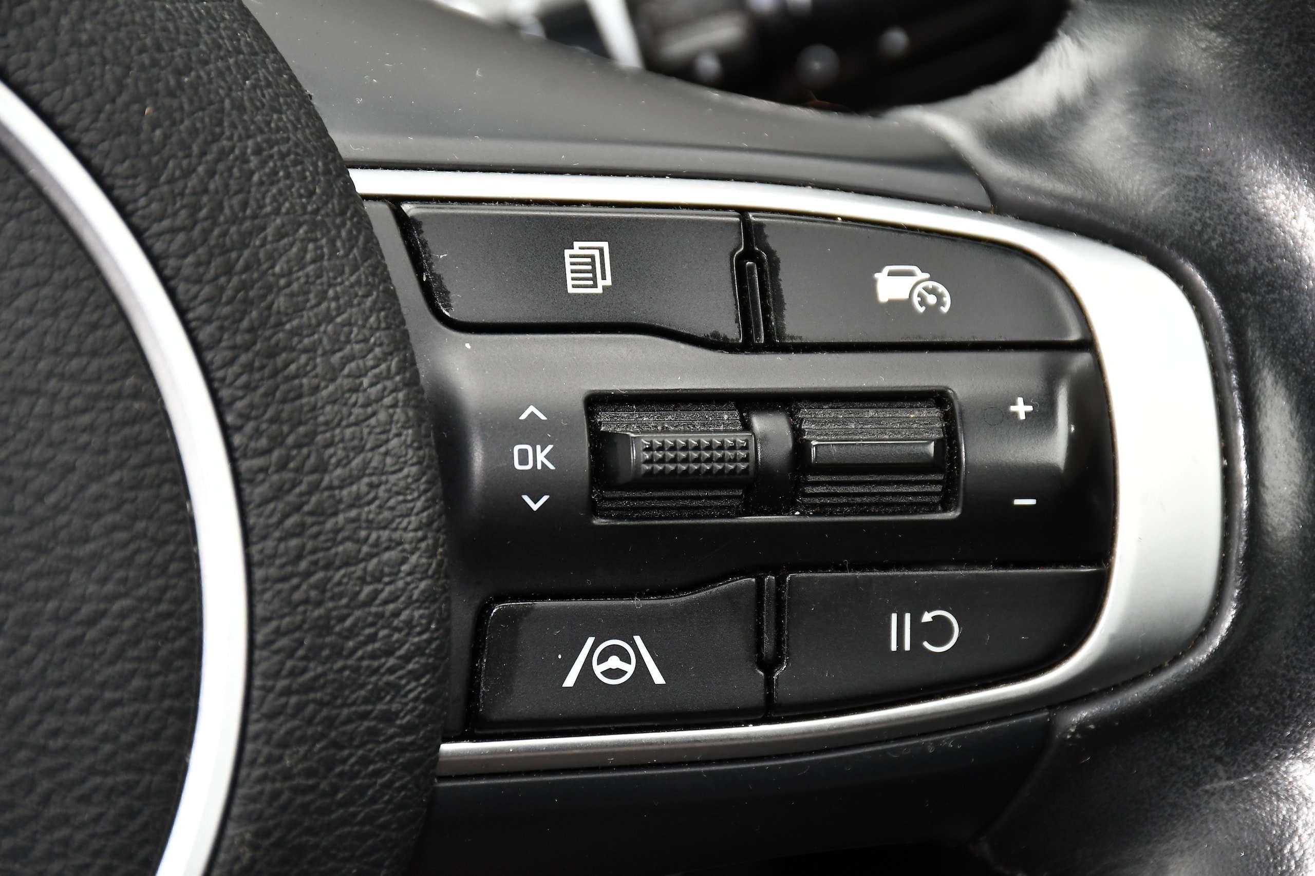 2023 KIA SPORTAGE 2023 KIA SPORTAGE