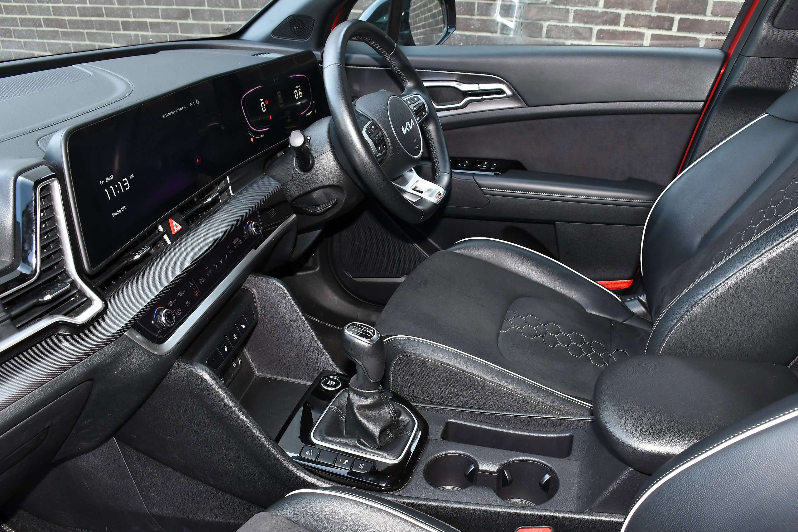 A 2023 KIA SPORTAGE 1.6 T-GDi GT-Line SUV 5dr Petrol Manual Euro 6 (s/s) (148 bhp) A 2023 KIA SPORTAGE 1.6 T-GDi GT-Line SUV 5dr Petrol Manual Euro 6 (s/s) (148 bhp)