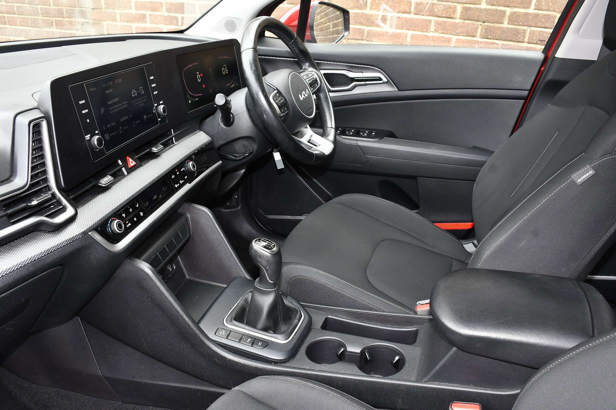A 2024 KIA SPORTAGE 1.6 T-GDi 2 SUV 5dr Petrol Manual Euro 6 (s/s) (148 bhp) A 2024 KIA SPORTAGE 1.6 T-GDi 2 SUV 5dr Petrol Manual Euro 6 (s/s) (148 bhp)