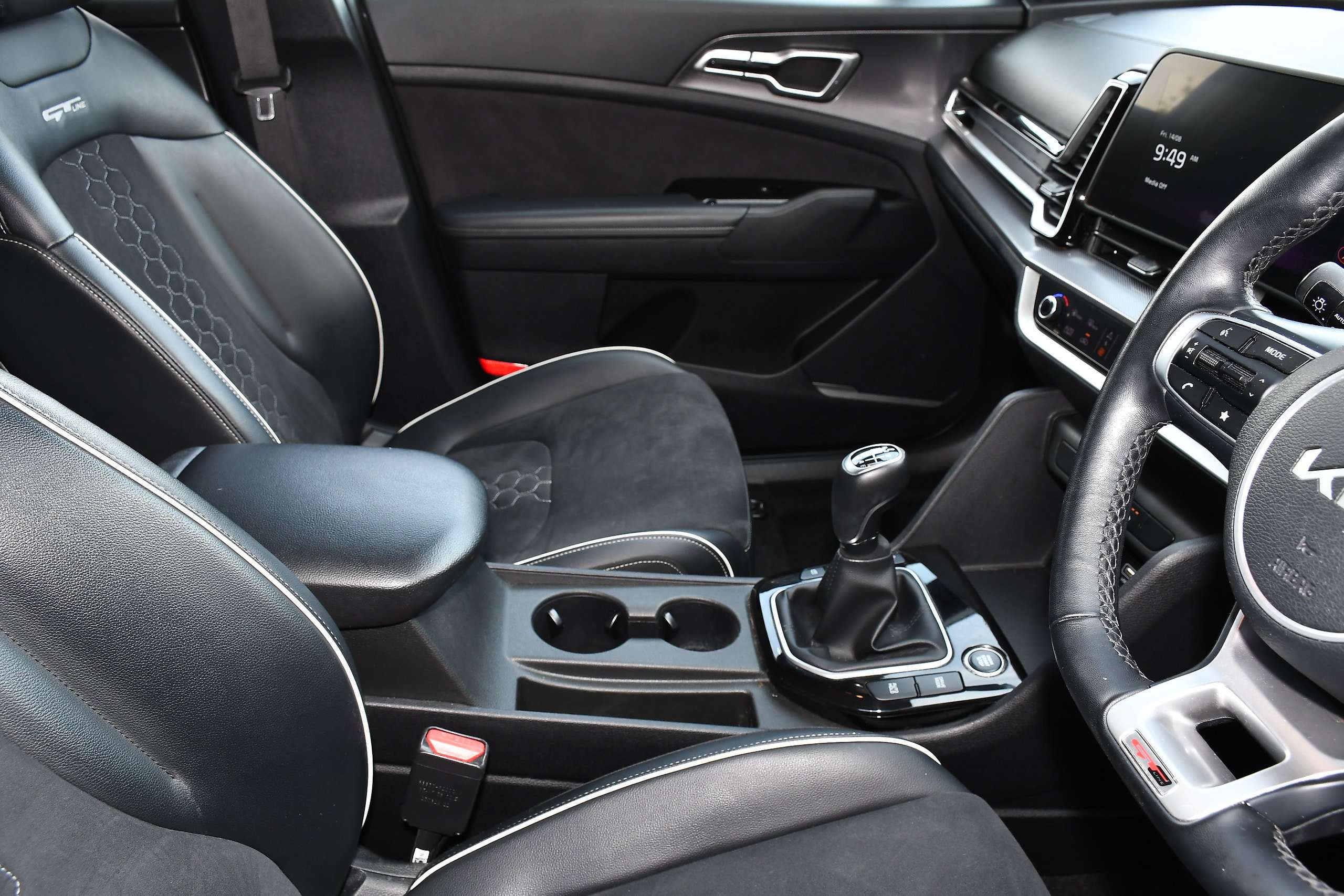 2023 KIA SPORTAGE 2023 KIA SPORTAGE