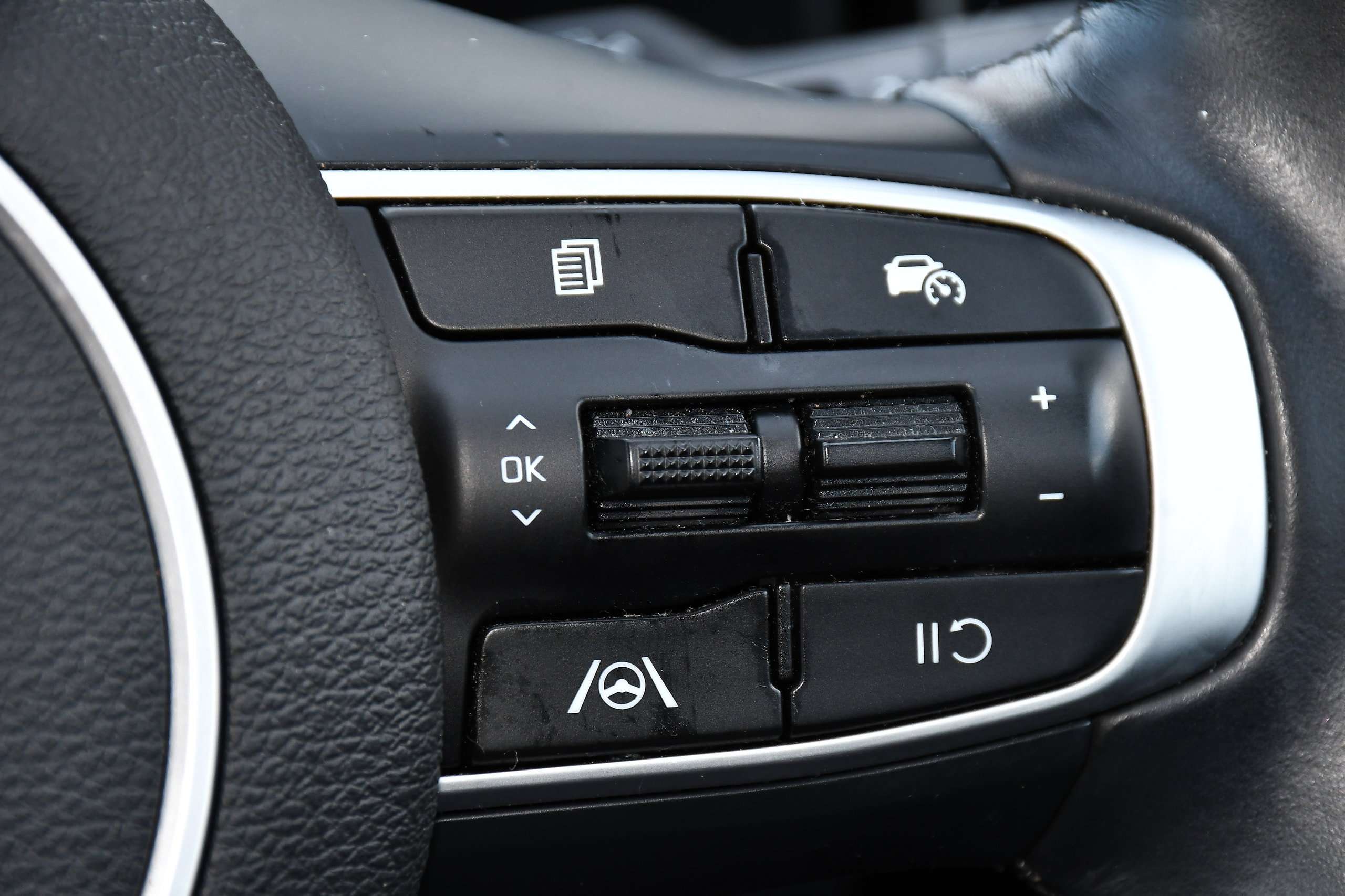 2023 KIA SPORTAGE 2023 KIA SPORTAGE