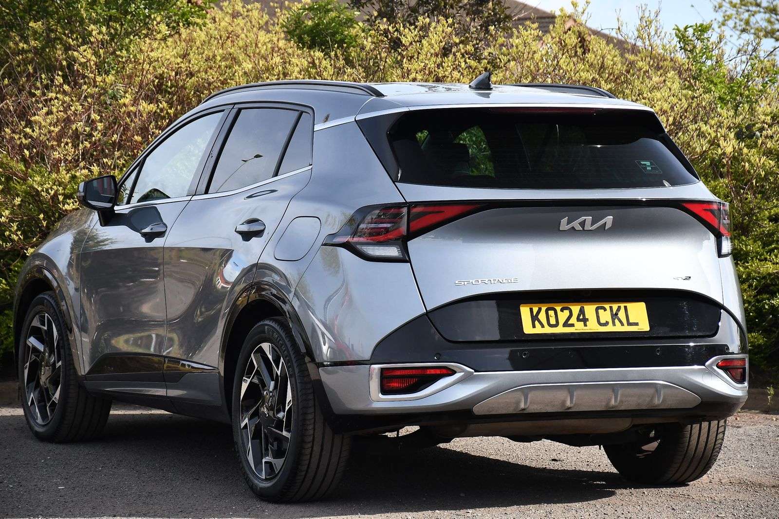 A 2024 KIA SPORTAGE 1.6 T-GDi MHEV GT-Line SUV 5dr Petrol Hybrid Manual Euro 6 (s/s) (157 bhp) A 2024 KIA SPORTAGE 1.6 T-GDi MHEV GT-Line SUV 5dr Petrol Hybrid Manual Euro 6 (s/s) (157 bhp)