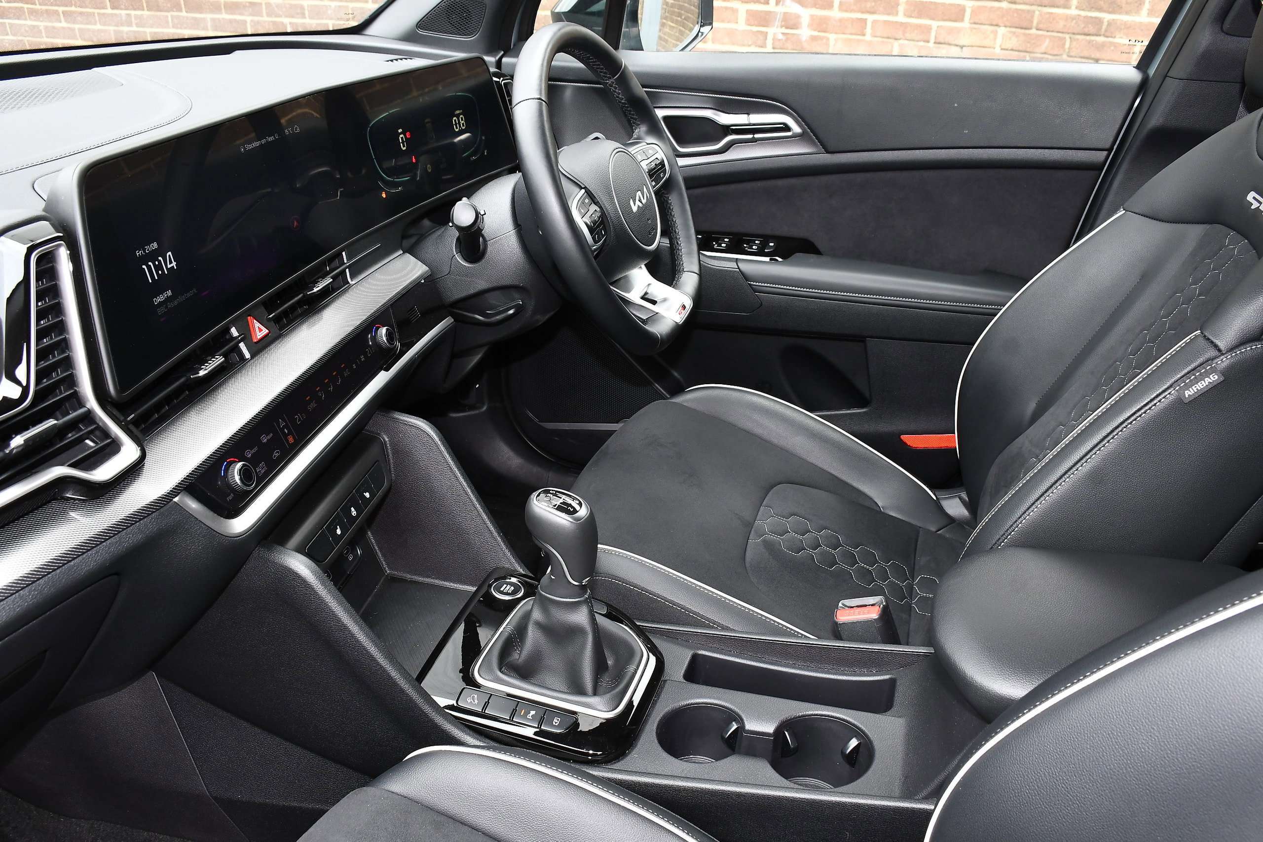 A 2025 KIA SPORTAGE 1.6 T-GDi MHEV GT-Line SUV 5dr Petrol Hybrid Manual Euro 6 (s/s) (157 bhp) A 2025 KIA SPORTAGE 1.6 T-GDi MHEV GT-Line SUV 5dr Petrol Hybrid Manual Euro 6 (s/s) (157 bhp)