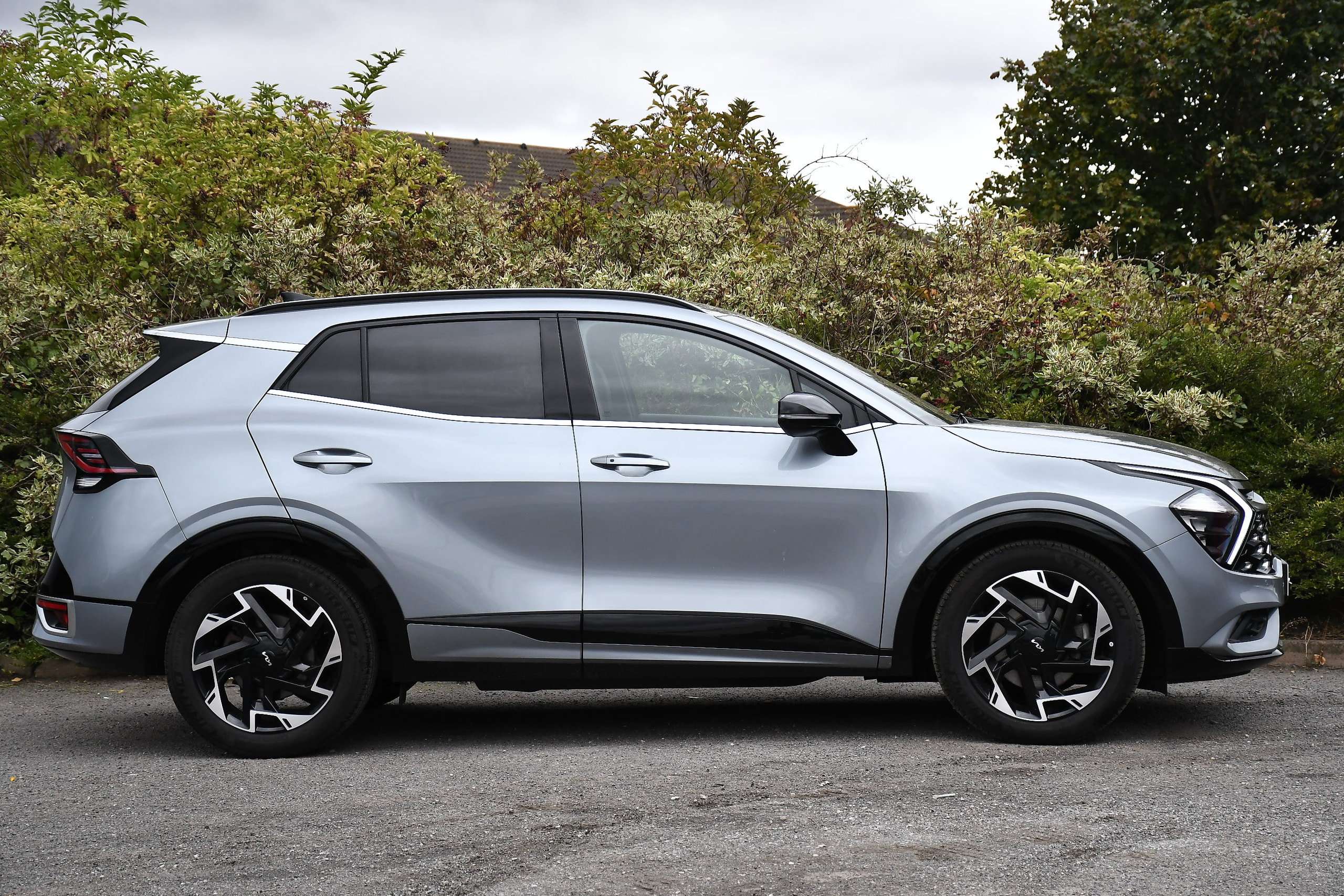 A 2025 KIA SPORTAGE 1.6 T-GDi MHEV GT-Line SUV 5dr Petrol Hybrid Manual Euro 6 (s/s) (157 bhp) A 2025 KIA SPORTAGE 1.6 T-GDi MHEV GT-Line SUV 5dr Petrol Hybrid Manual Euro 6 (s/s) (157 bhp)