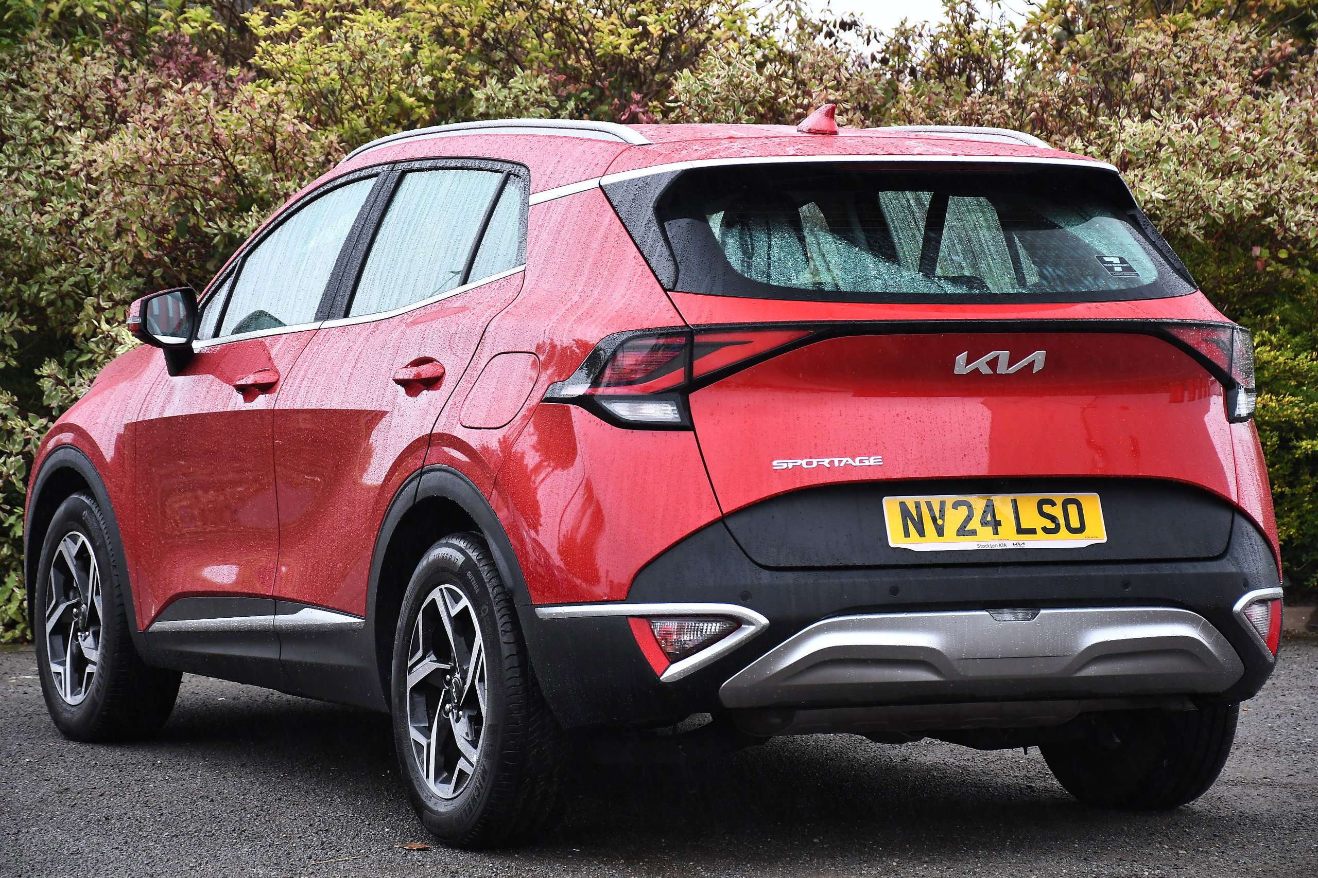 A 2024 KIA SPORTAGE 1.6 T-GDi MHEV 2 SUV 5dr Petrol Hybrid Manual Euro 6 (s/s) (157 bhp) A 2024 KIA SPORTAGE 1.6 T-GDi MHEV 2 SUV 5dr Petrol Hybrid Manual Euro 6 (s/s) (157 bhp)
