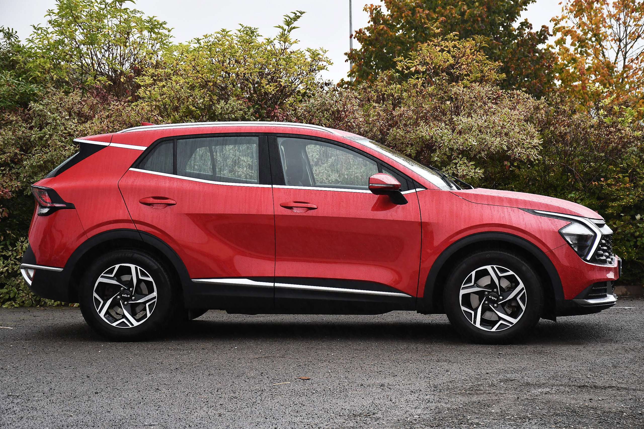 A 2024 KIA SPORTAGE 1.6 T-GDi MHEV 2 SUV 5dr Petrol Hybrid Manual Euro 6 (s/s) (157 bhp) A 2024 KIA SPORTAGE 1.6 T-GDi MHEV 2 SUV 5dr Petrol Hybrid Manual Euro 6 (s/s) (157 bhp)