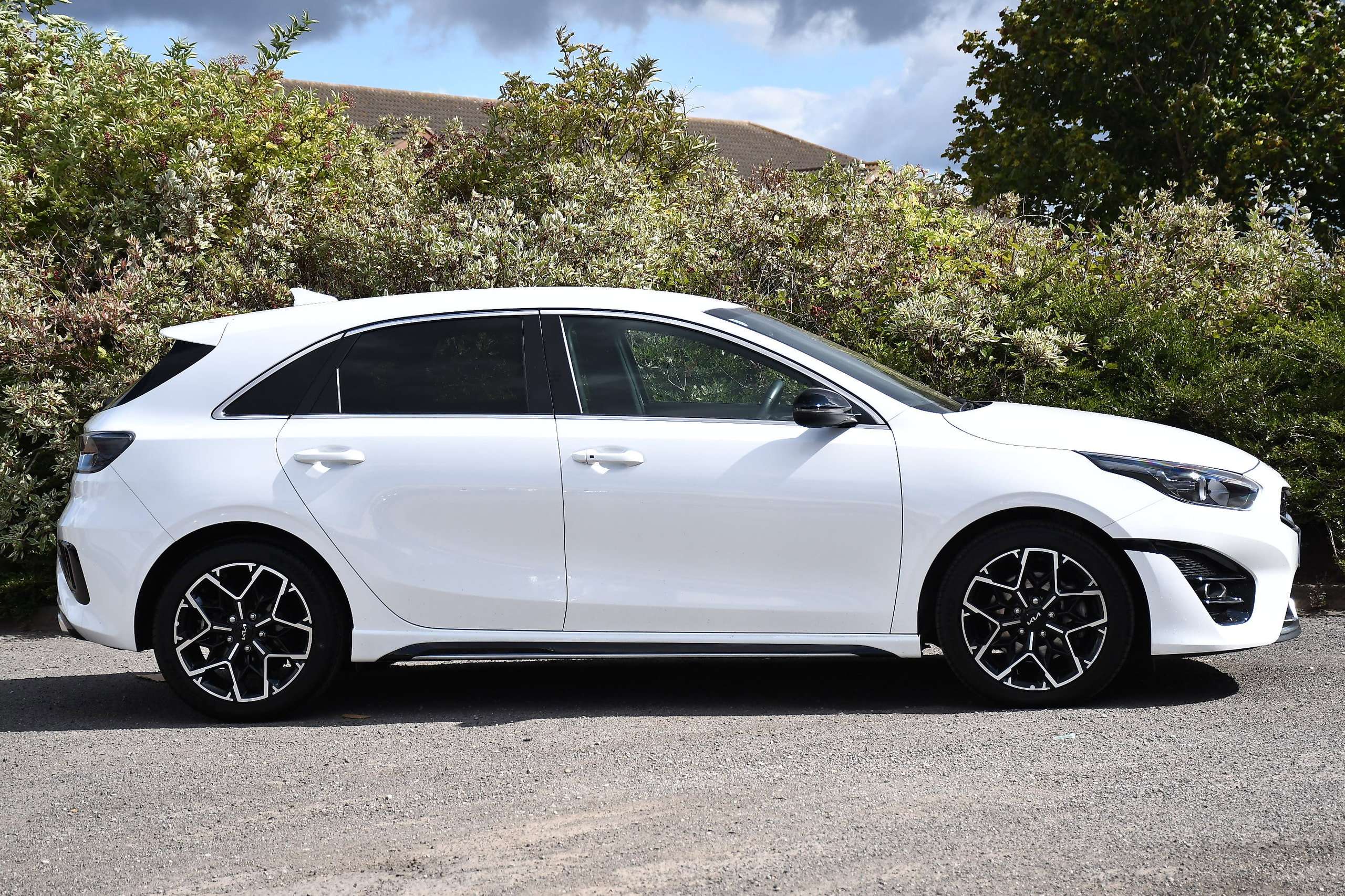 A 2023 KIA CEED 1.5 T-GDi GT-Line Hatchback 5dr Petrol Manual Euro 6 (s/s) (158 bhp) A 2023 KIA CEED 1.5 T-GDi GT-Line Hatchback 5dr Petrol Manual Euro 6 (s/s) (158 bhp)