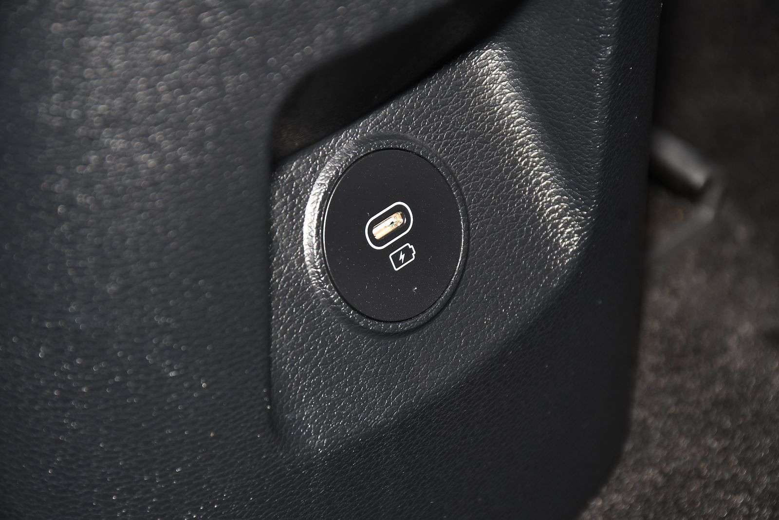 2024 KIA PROCEED 2024 KIA PROCEED