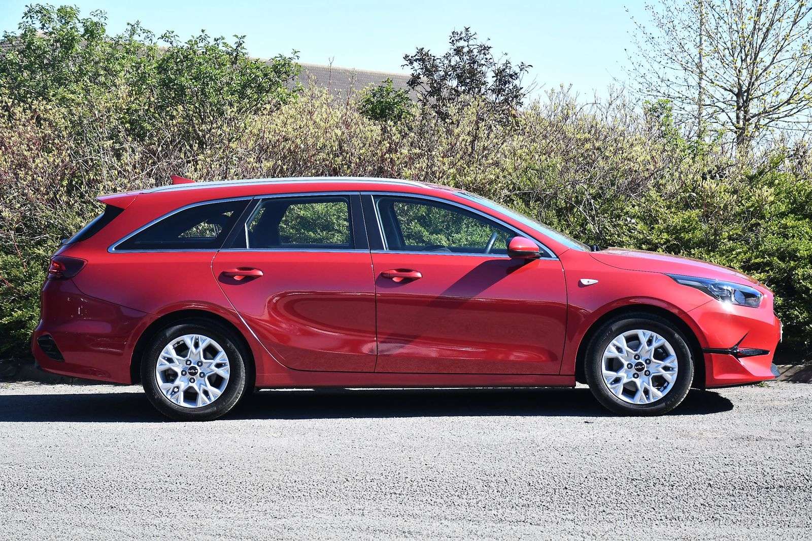 A 2024 KIA CEED 1.5 T-GDi 2 Sportswagon 5dr Petrol Manual Euro 6 (s/s) (158 bhp) A 2024 KIA CEED 1.5 T-GDi 2 Sportswagon 5dr Petrol Manual Euro 6 (s/s) (158 bhp)