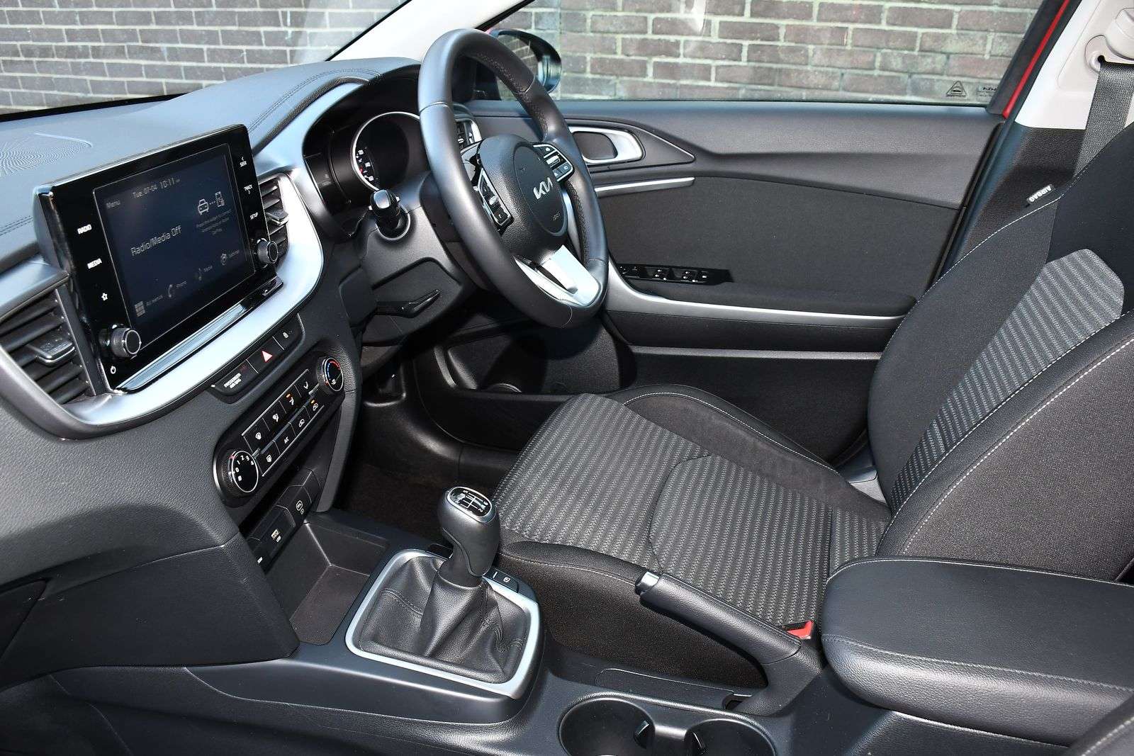 A 2024 KIA CEED 1.5 T-GDi 2 Sportswagon 5dr Petrol Manual Euro 6 (s/s) (158 bhp) A 2024 KIA CEED 1.5 T-GDi 2 Sportswagon 5dr Petrol Manual Euro 6 (s/s) (158 bhp)