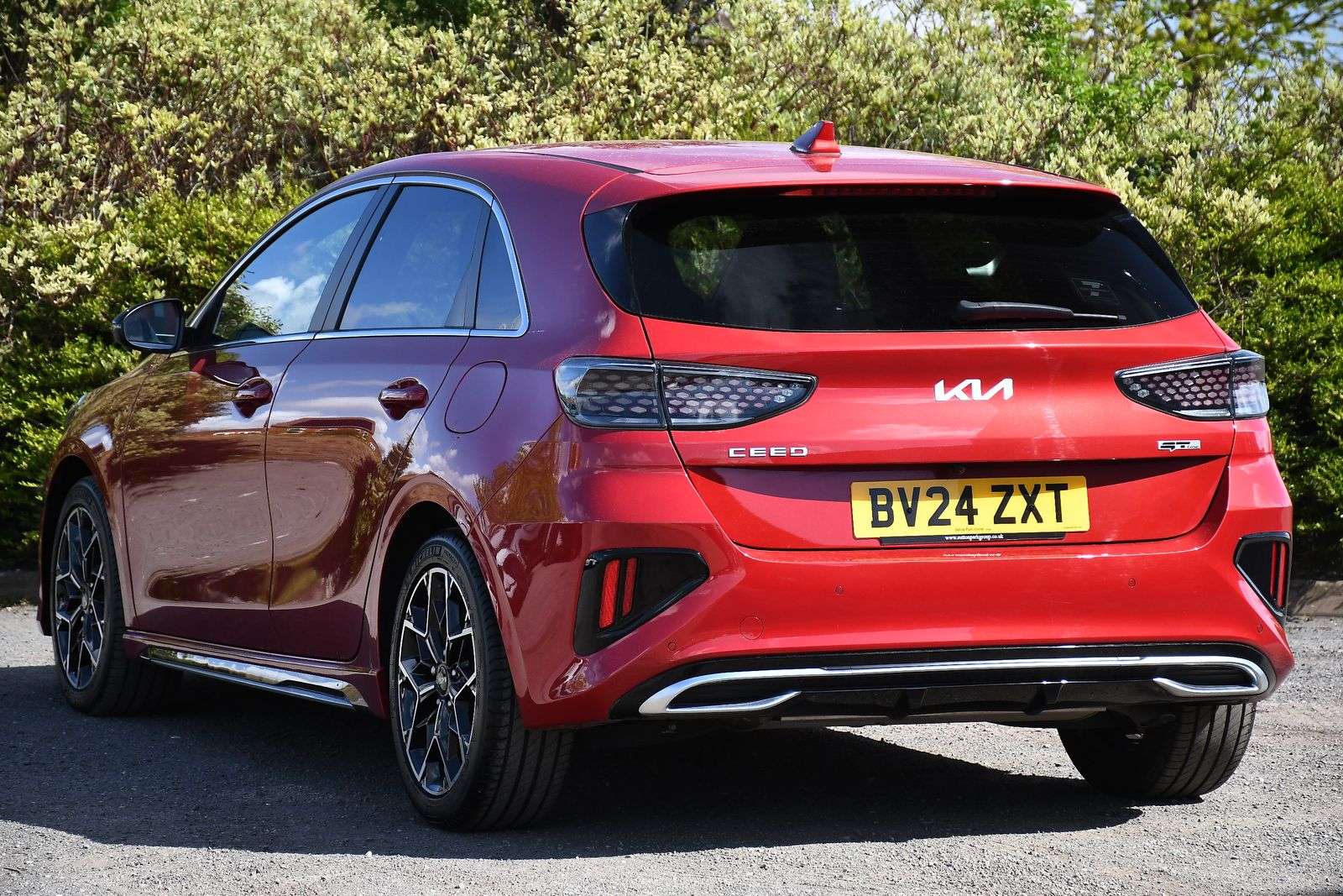 A 2024 KIA CEED 1.5 T-GDi GT-Line Hatchback 5dr Petrol Manual Euro 6 (s/s) (158 bhp) A 2024 KIA CEED 1.5 T-GDi GT-Line Hatchback 5dr Petrol Manual Euro 6 (s/s) (158 bhp)