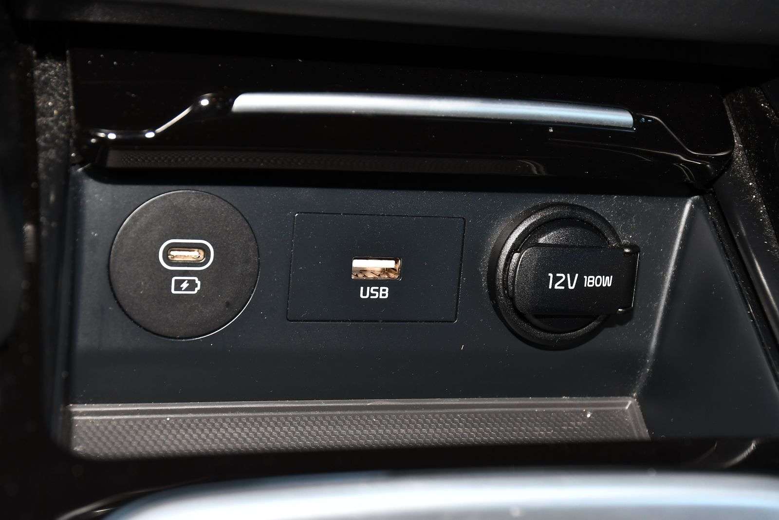 2024 KIA PROCEED 2024 KIA PROCEED