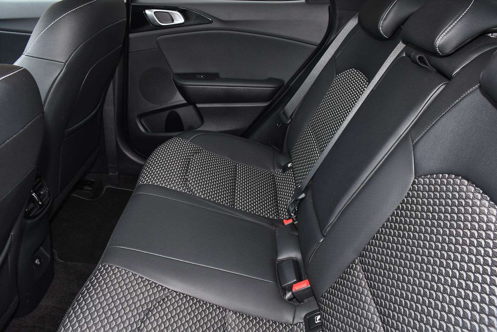 2023 KIA XCEED 2023 KIA XCEED