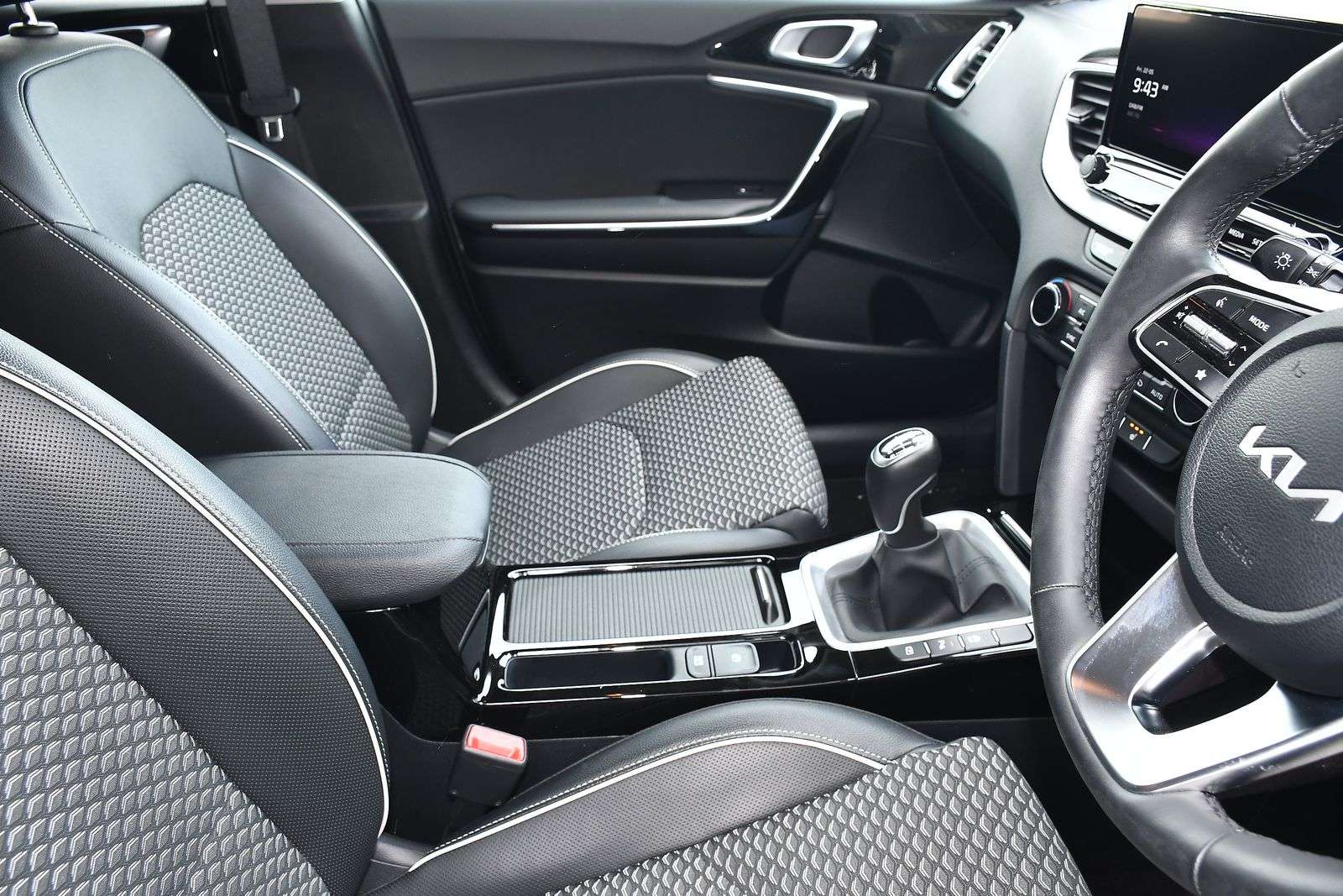 2023 KIA XCEED 2023 KIA XCEED