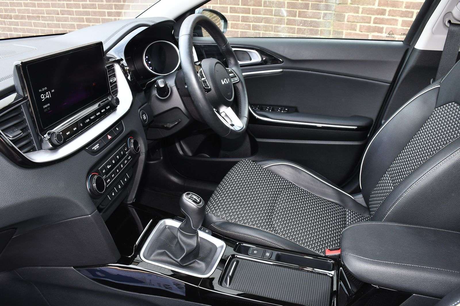 A 2023 KIA XCEED 1.5 T-GDi 3 SUV 5dr Petrol Manual Euro 6 (s/s) (158 bhp) A 2023 KIA XCEED 1.5 T-GDi 3 SUV 5dr Petrol Manual Euro 6 (s/s) (158 bhp)