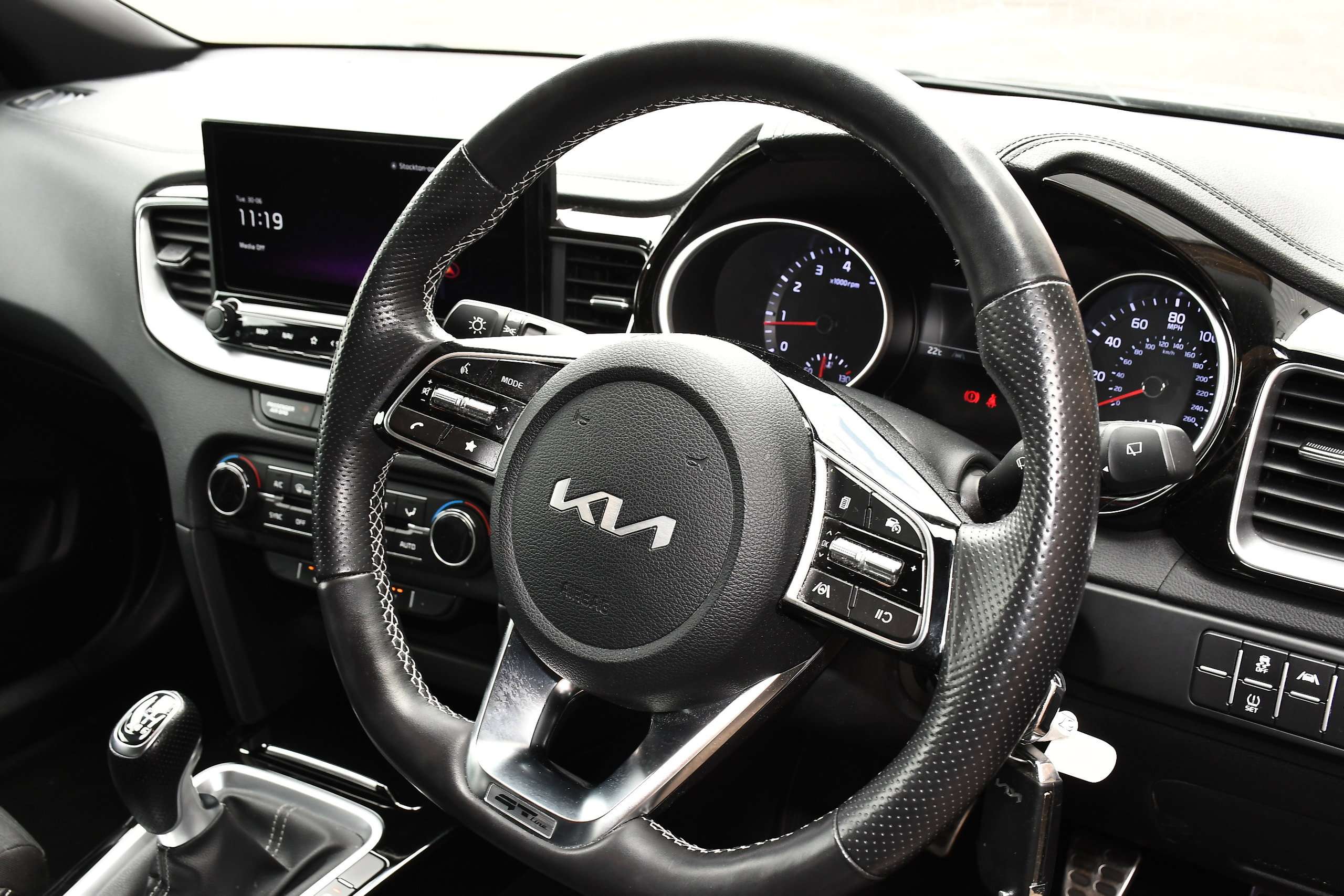 2023 KIA XCEED 2023 KIA XCEED