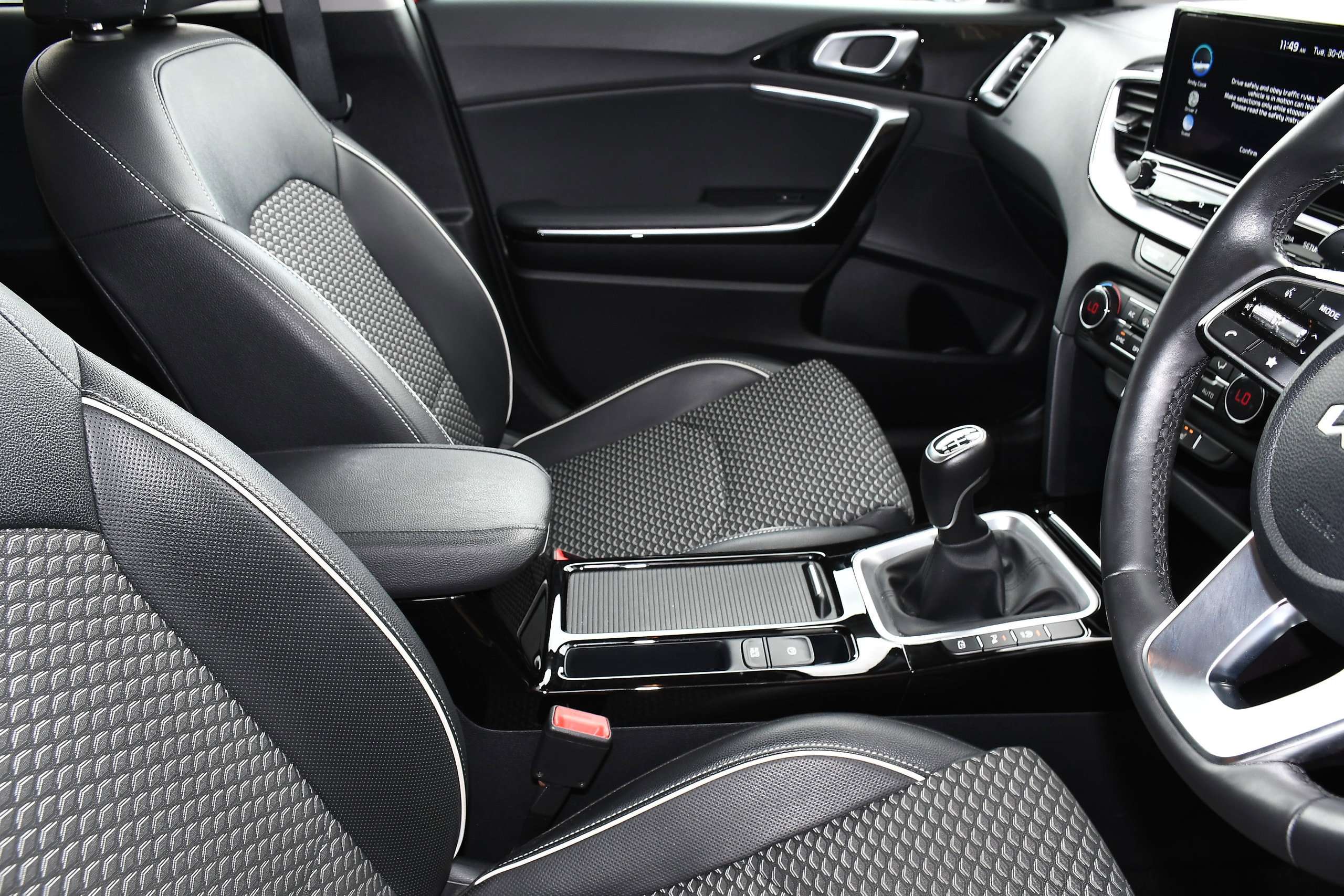 2023 KIA XCEED 2023 KIA XCEED
