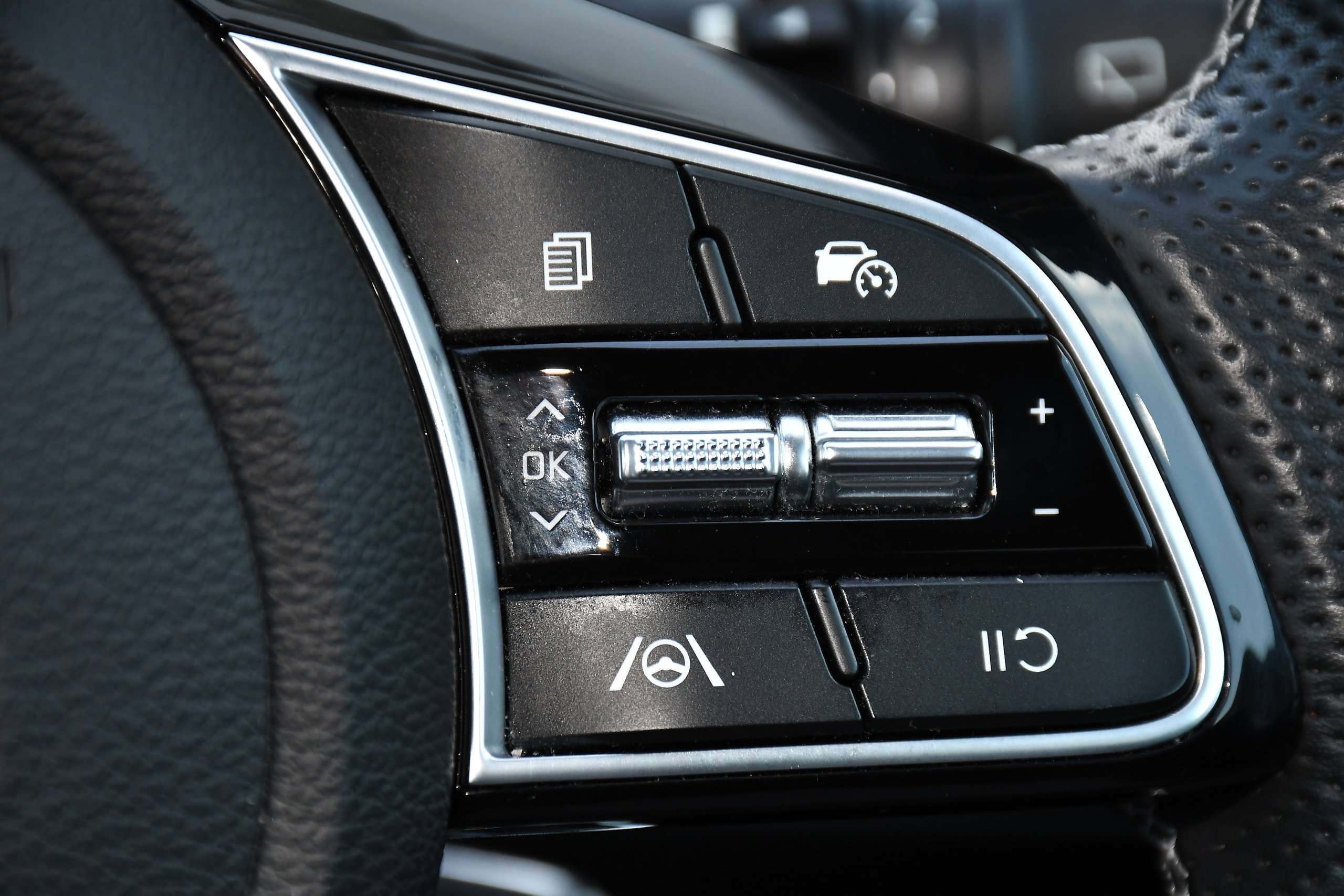 2023 KIA XCEED 2023 KIA XCEED