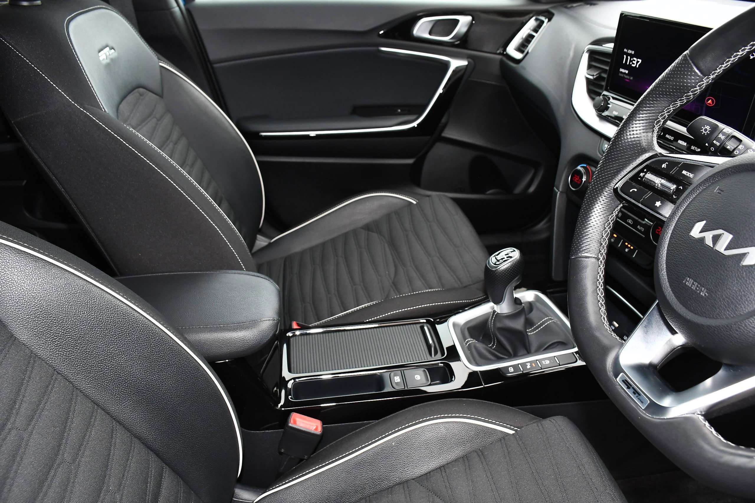 2023 KIA XCEED 2023 KIA XCEED