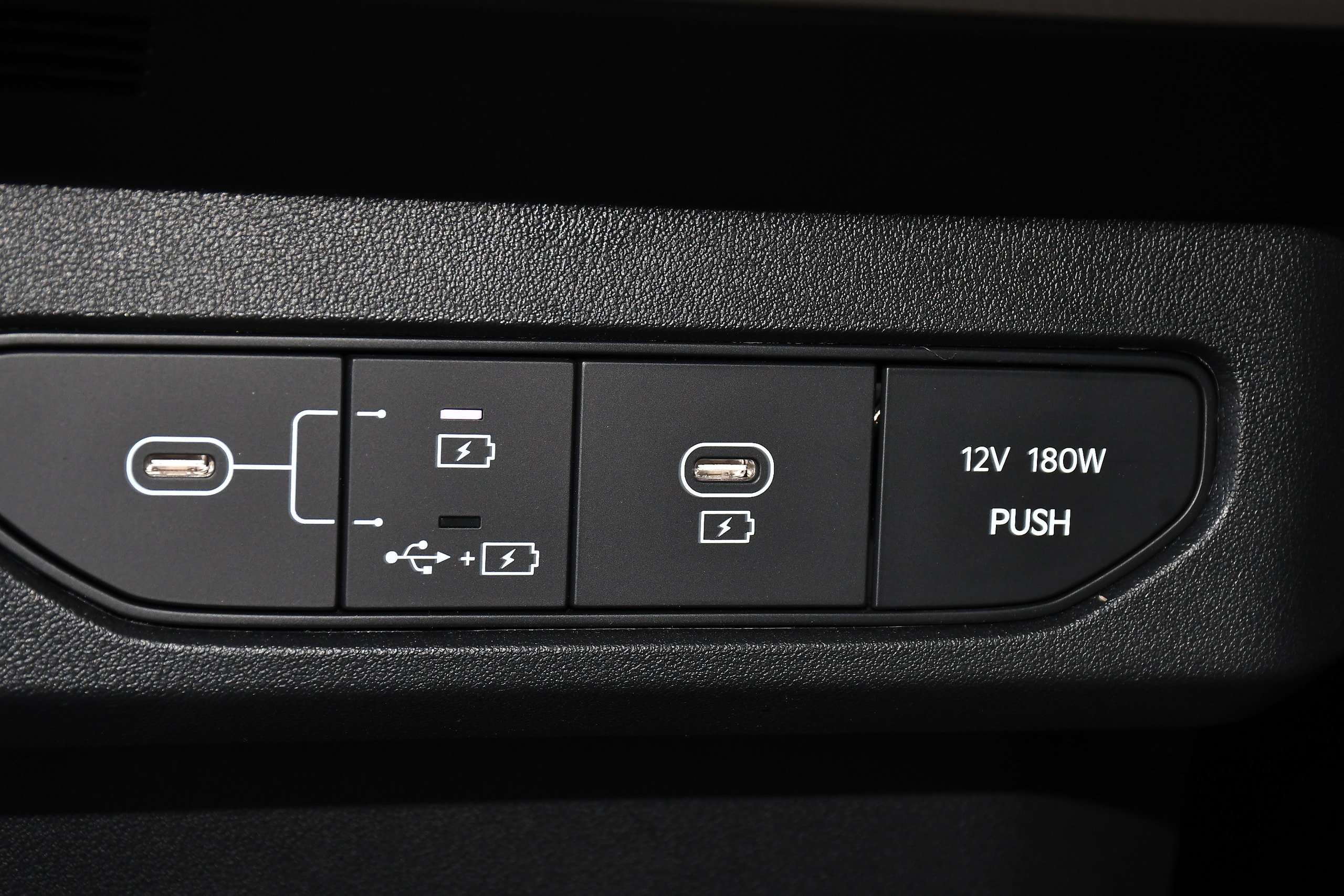 2025 KIA EV4 2025 KIA EV4