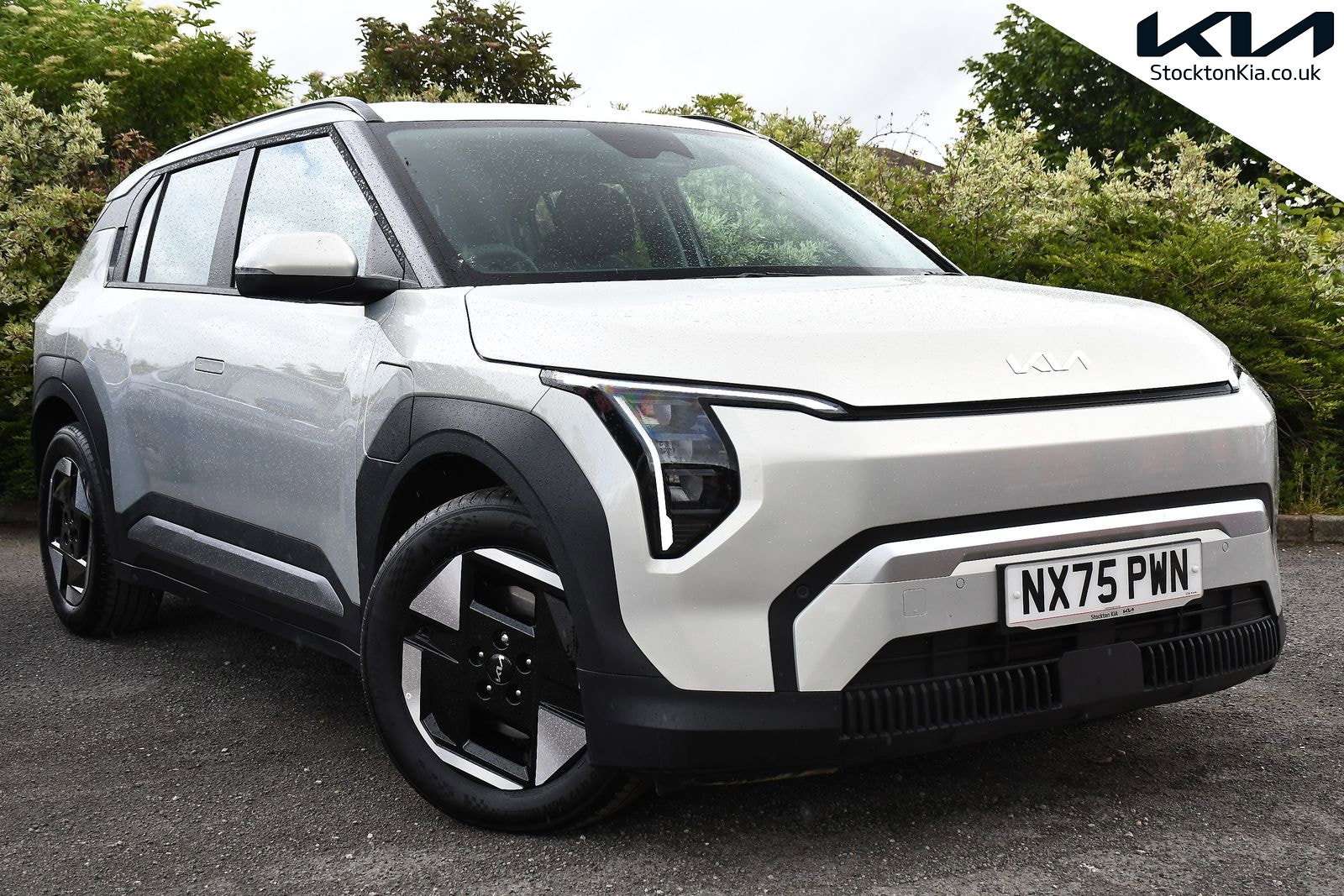 A 2025 KIA EV3 81.4kWh Air SUV 5dr Electric Auto (201 bhp) A 2025 KIA EV3 81.4kWh Air SUV 5dr Electric Auto (201 bhp)