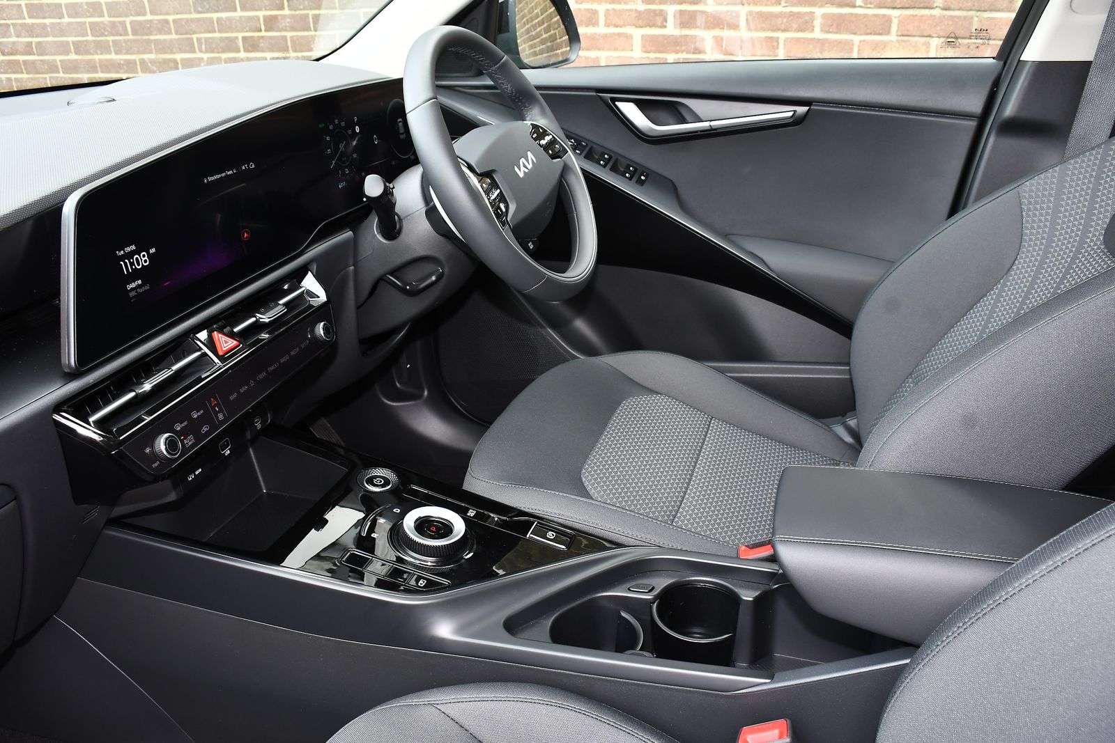 A 2025 KIA NIRO 64.8kWh 2 SUV 5dr Electric Auto (201 bhp) A 2025 KIA NIRO 64.8kWh 2 SUV 5dr Electric Auto (201 bhp)