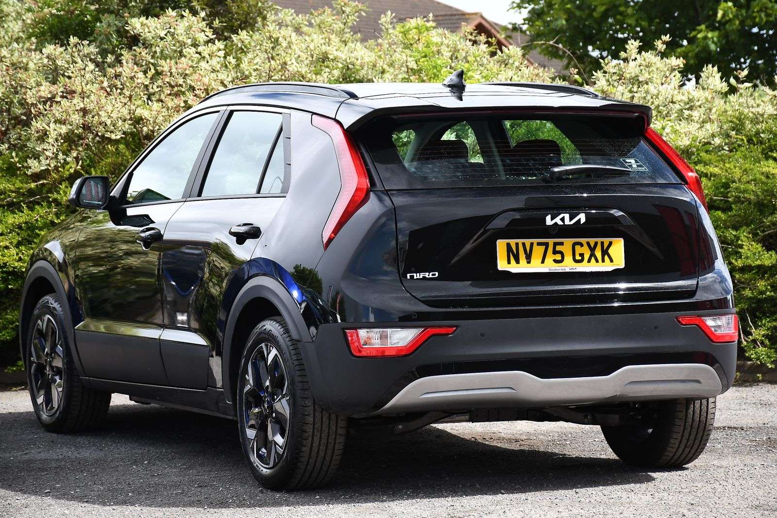 A 2025 KIA NIRO 64.8kWh 2 SUV 5dr Electric Auto (201 bhp) A 2025 KIA NIRO 64.8kWh 2 SUV 5dr Electric Auto (201 bhp)